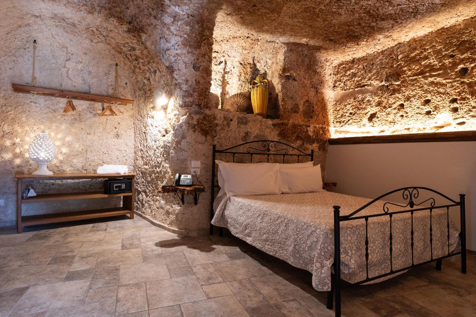 Alloggio per agriturismo Masseria Torre Rossa *
